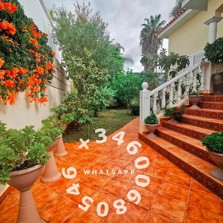 Samarina En La Prestigiosa Zona De La Caleta Golf 别墅