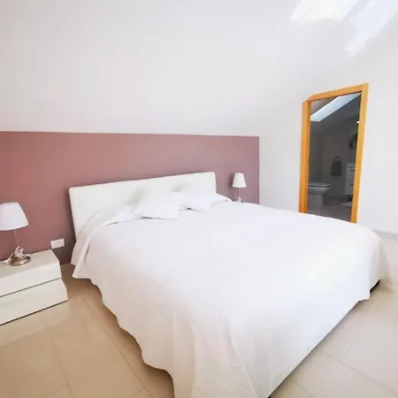Samarina En La Prestigiosa Zona De La Caleta Golf * 阿德耶